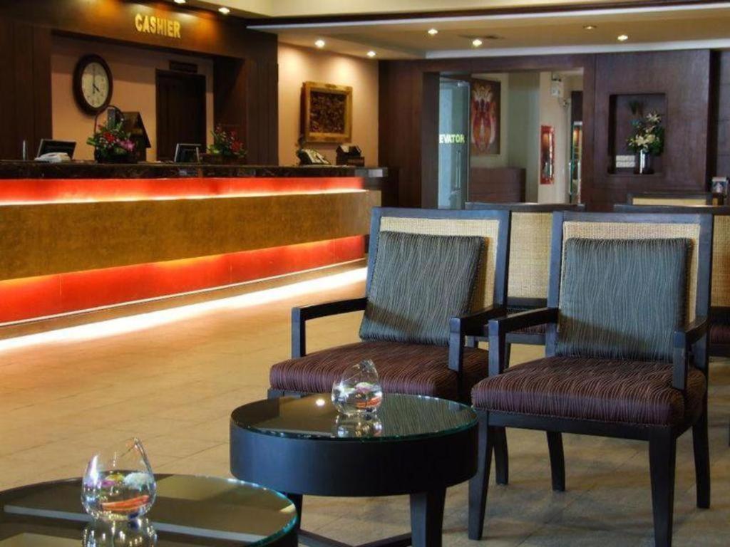 Sarita Cha Let And Spa Praia de Jomtien Exterior foto
